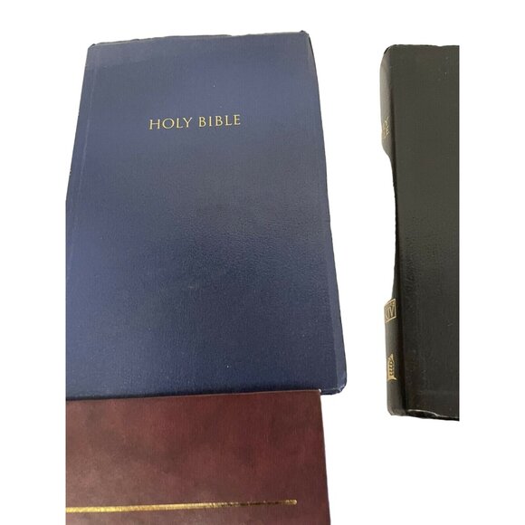 Lot Of 4 Bibles Gideon King James Holy NIV Dictionary Concordance - Picture 2 of 4